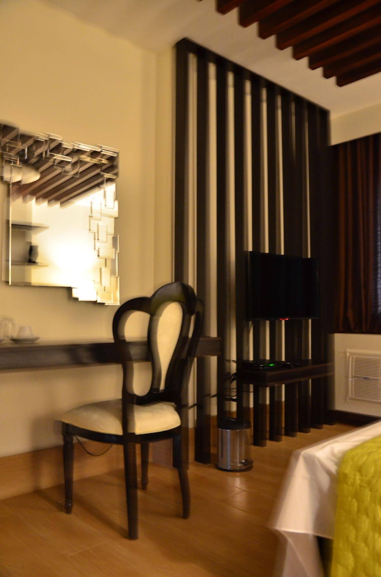 Oriental Zen Suites