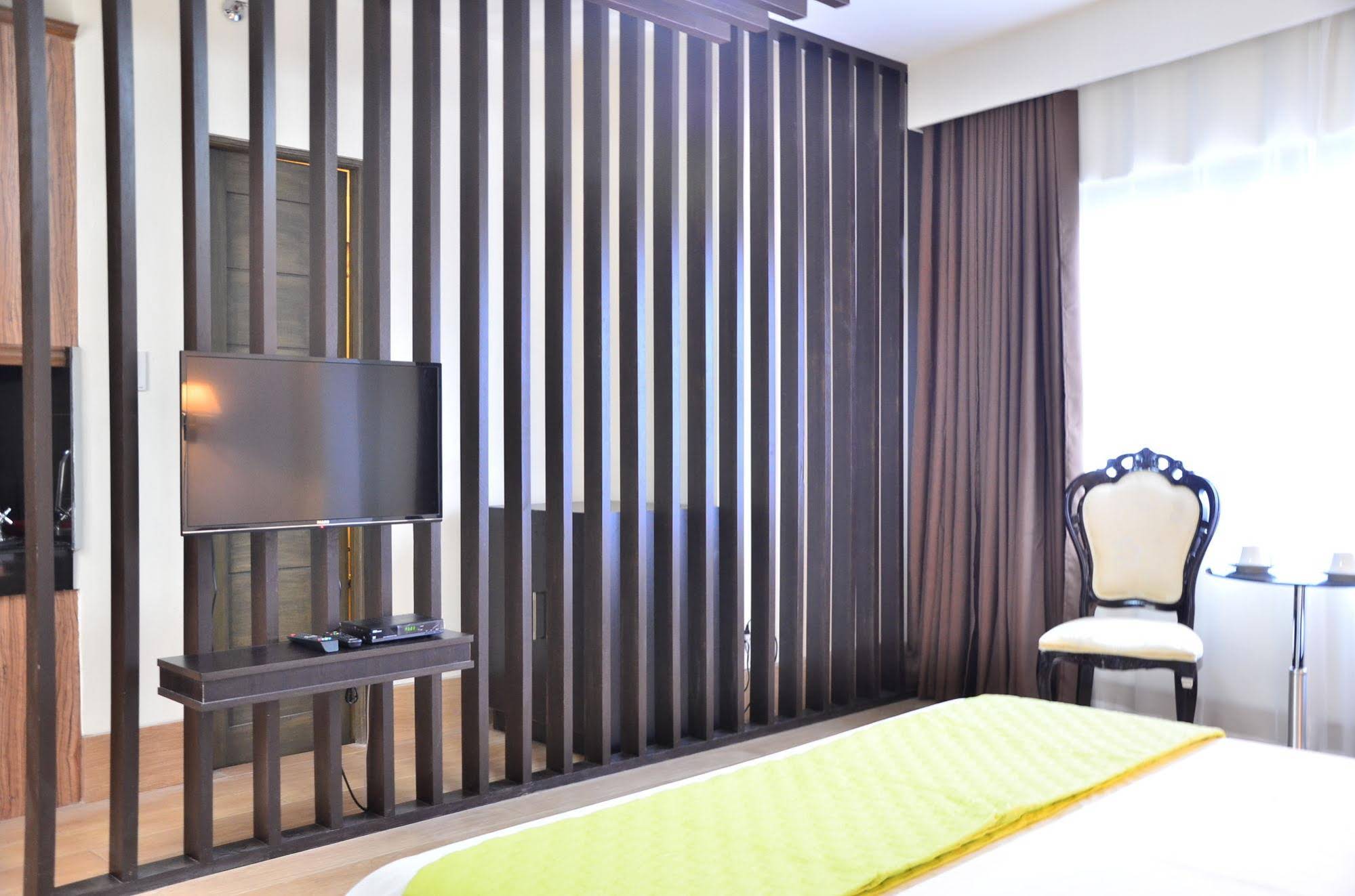 Oriental Zen Suites