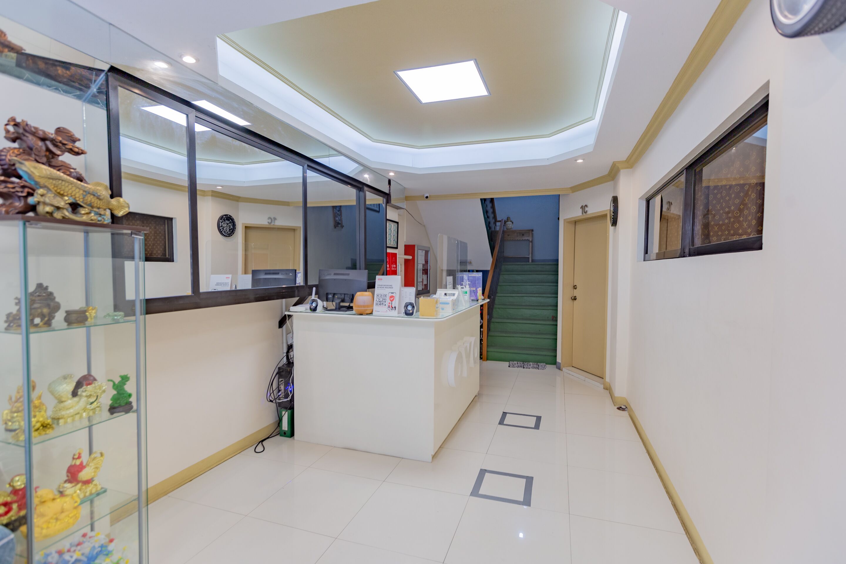 P3K Suites by OYO Rooms