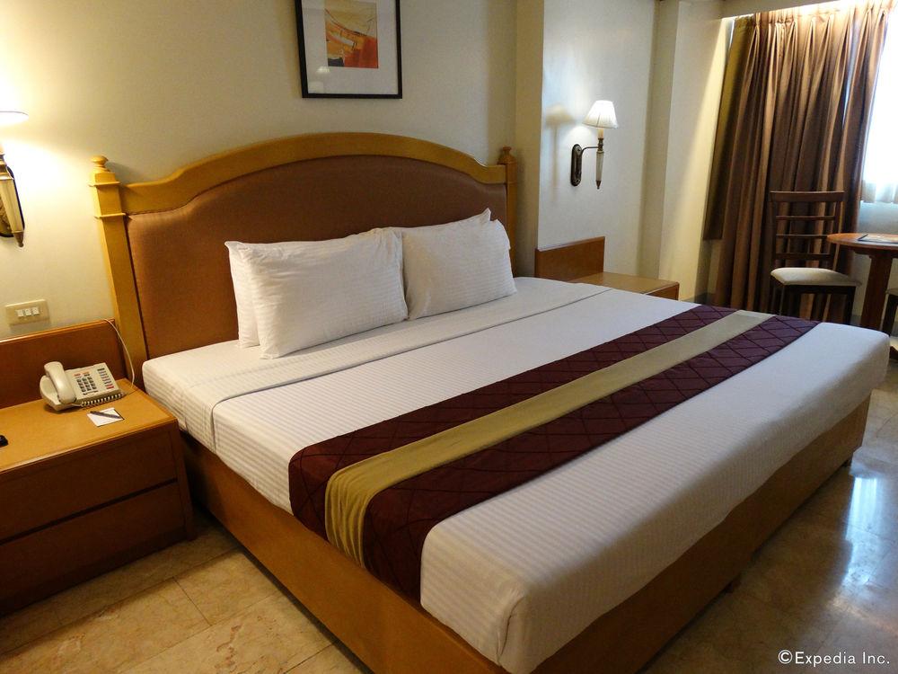 Palm Grove Hotel Manila