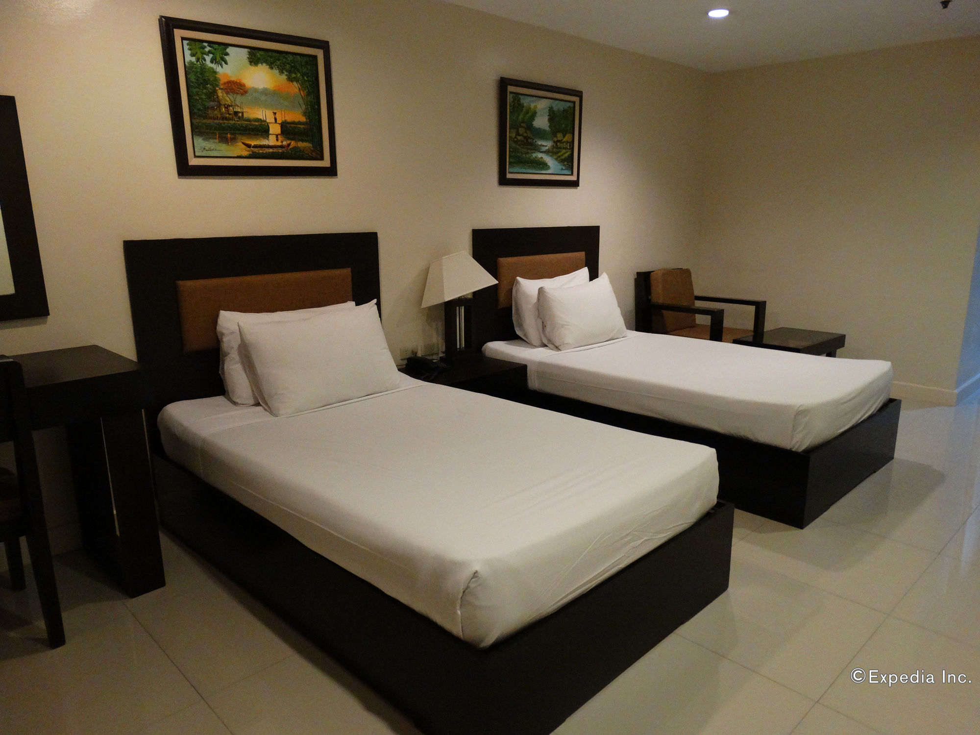 Paragon Tower Hotel