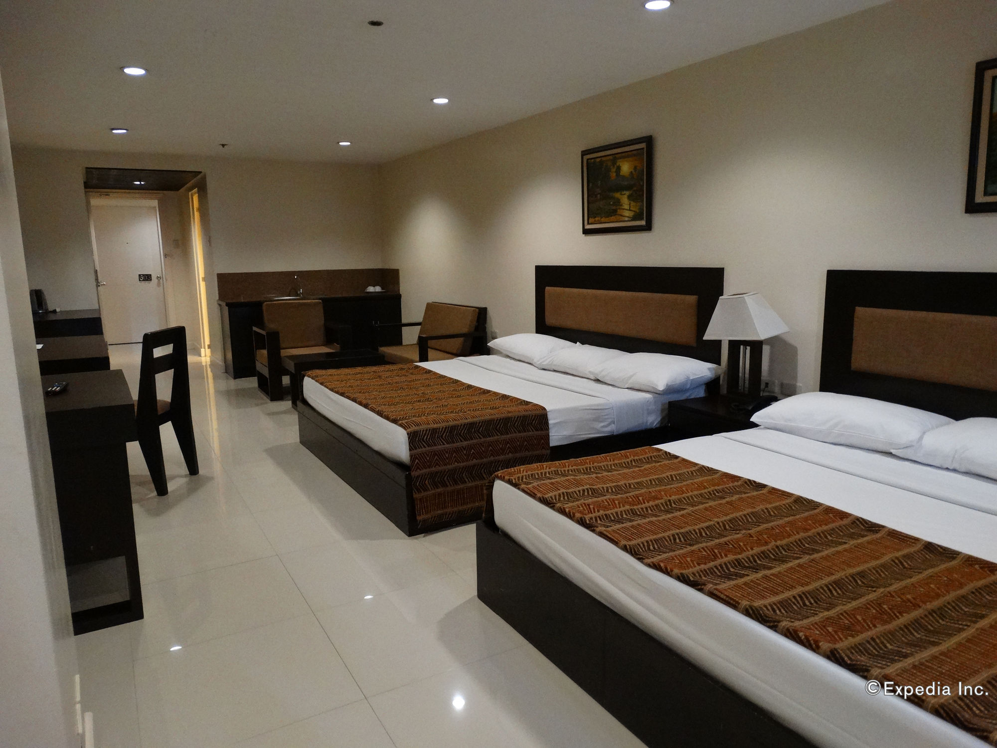 Paragon Tower Hotel
