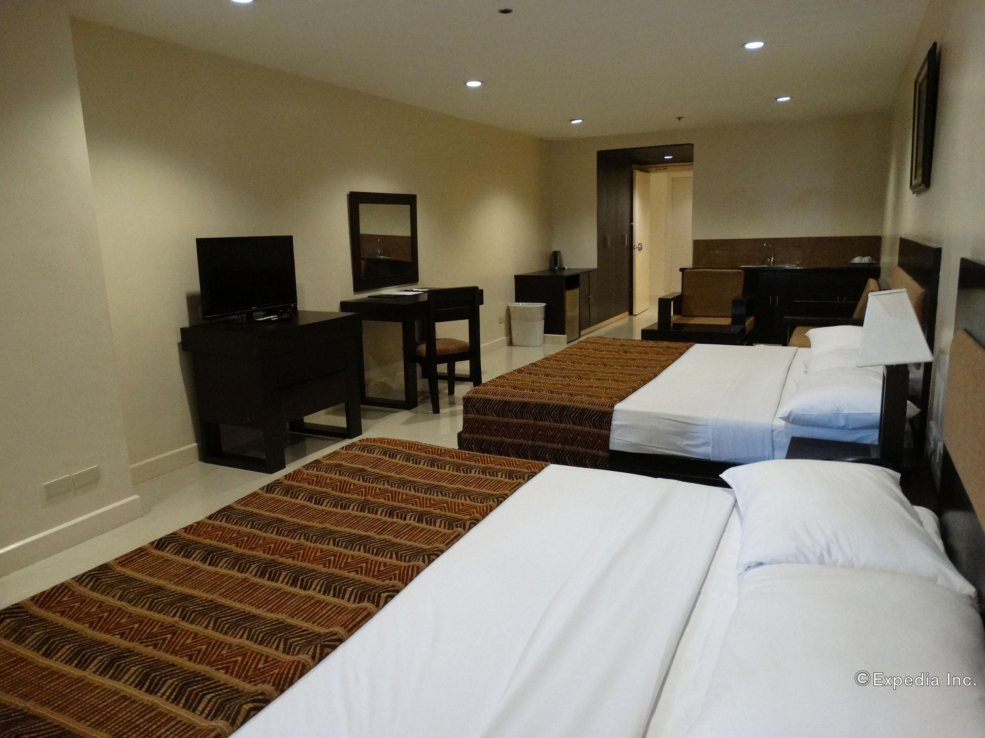 Paragon Tower Hotel
