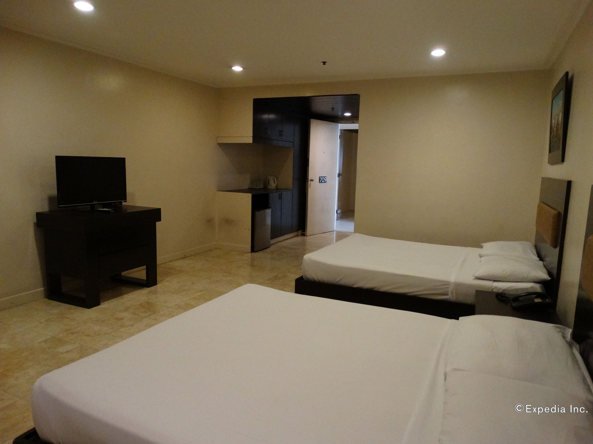 Paragon Tower Hotel