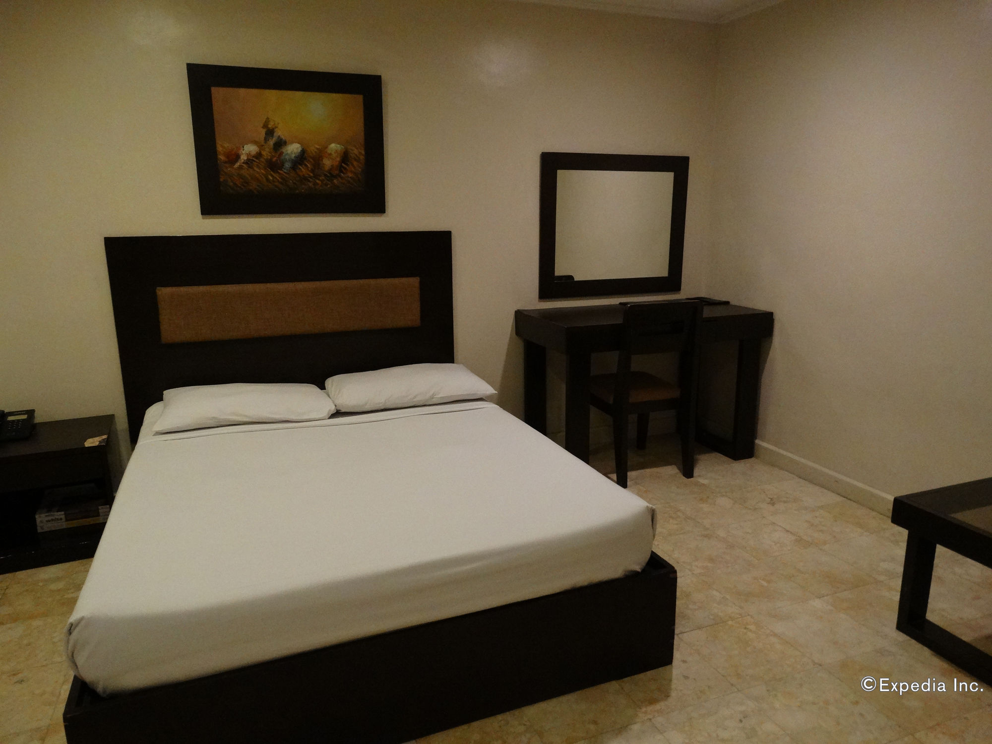Paragon Tower Hotel