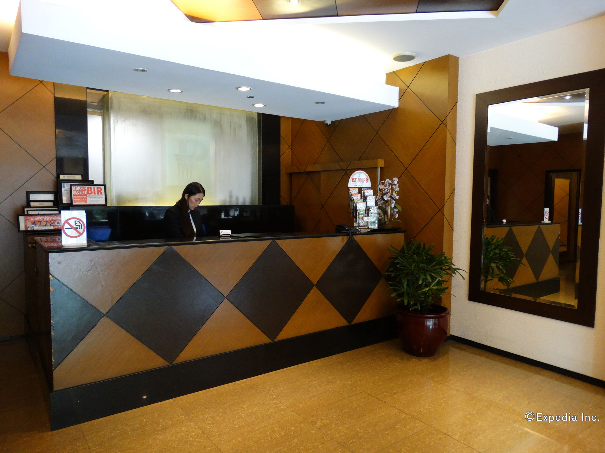 Paragon Tower Hotel
