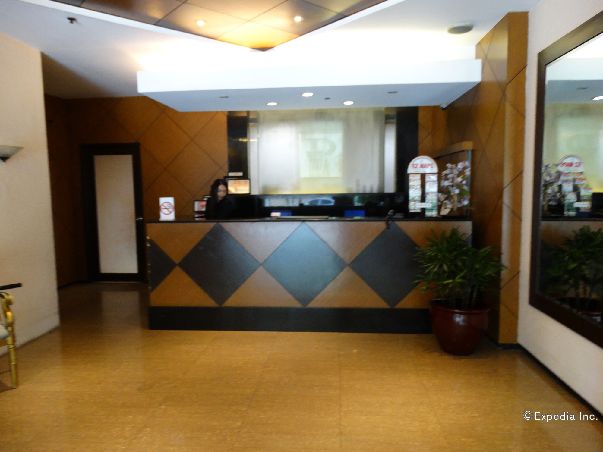 Paragon Tower Hotel