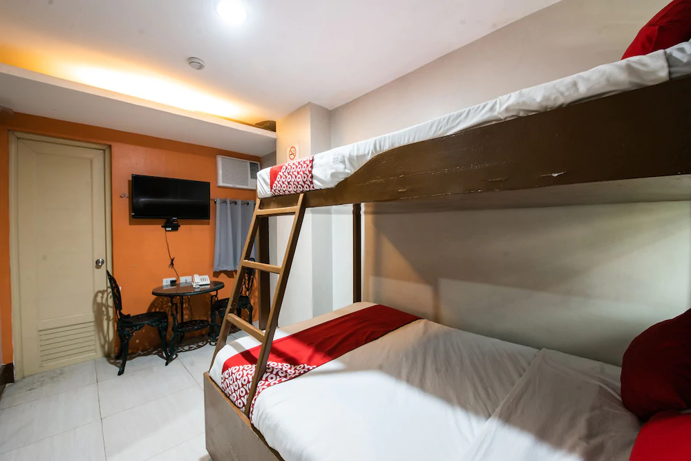 Pearl Blossom Hotel by OYO Rooms