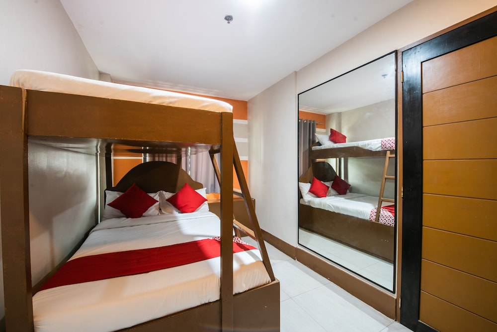 Pearl Blossom Hotel by OYO Rooms