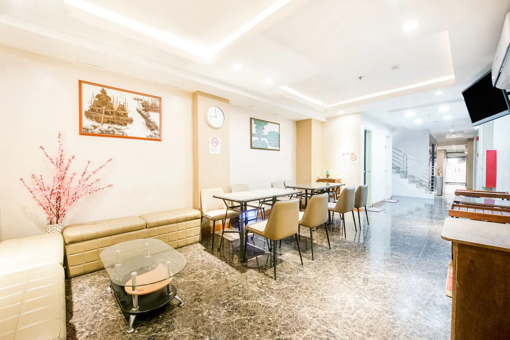 Pearl Blossom Hotel by OYO Rooms