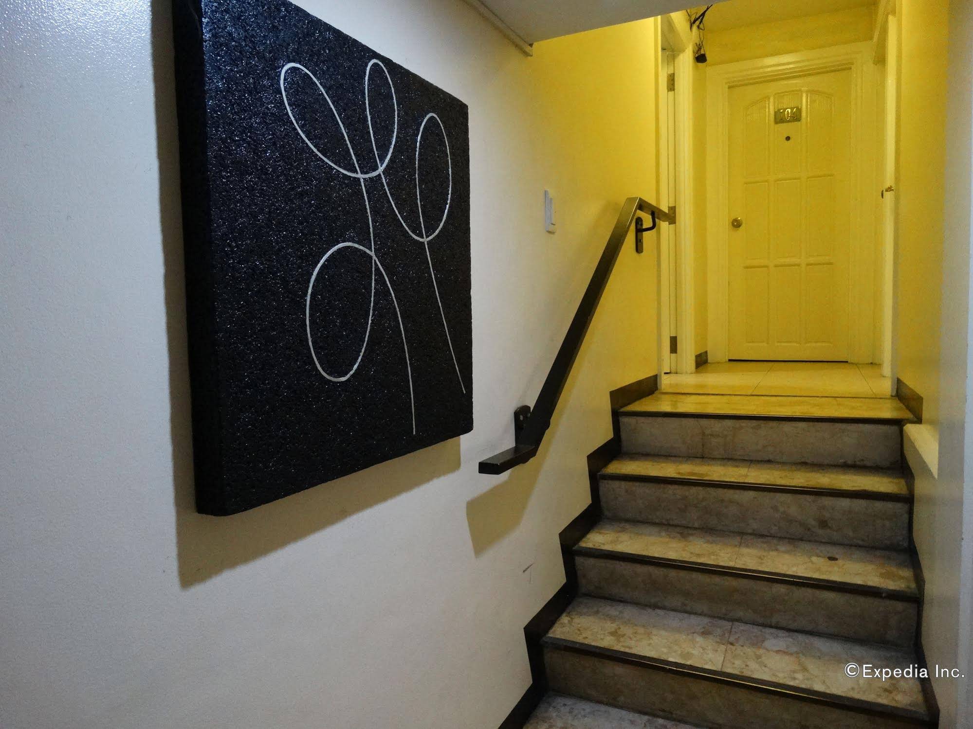 Ralph Anthony Suites
