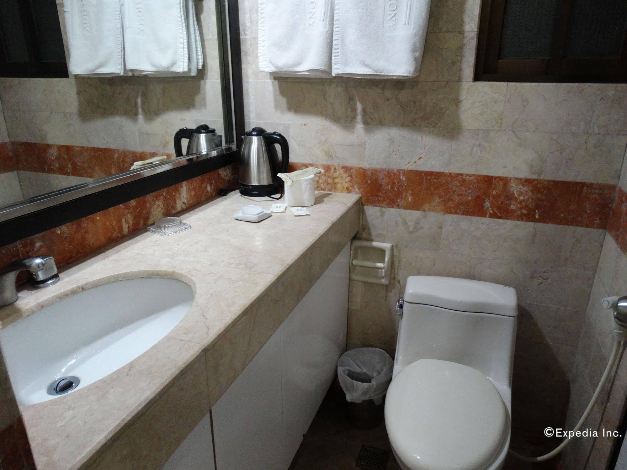 Ralph Anthony Suites