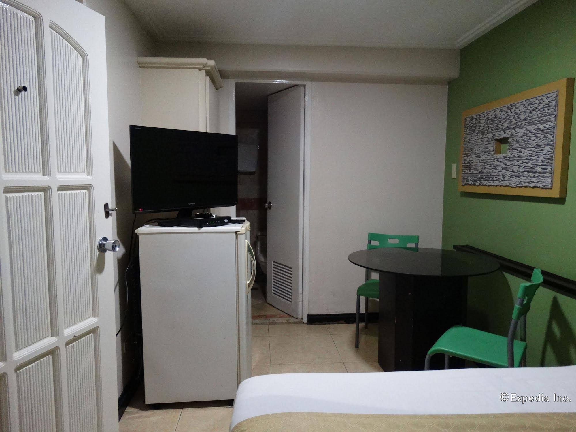 Ralph Anthony Suites