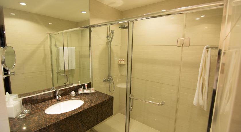 Ramada by Wyndham Manila Central