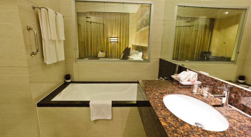 Ramada by Wyndham Manila Central