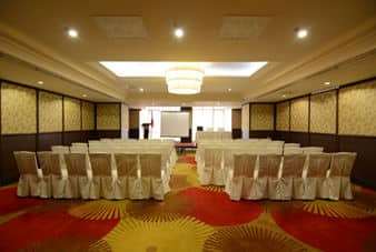 Ramada by Wyndham Manila Central