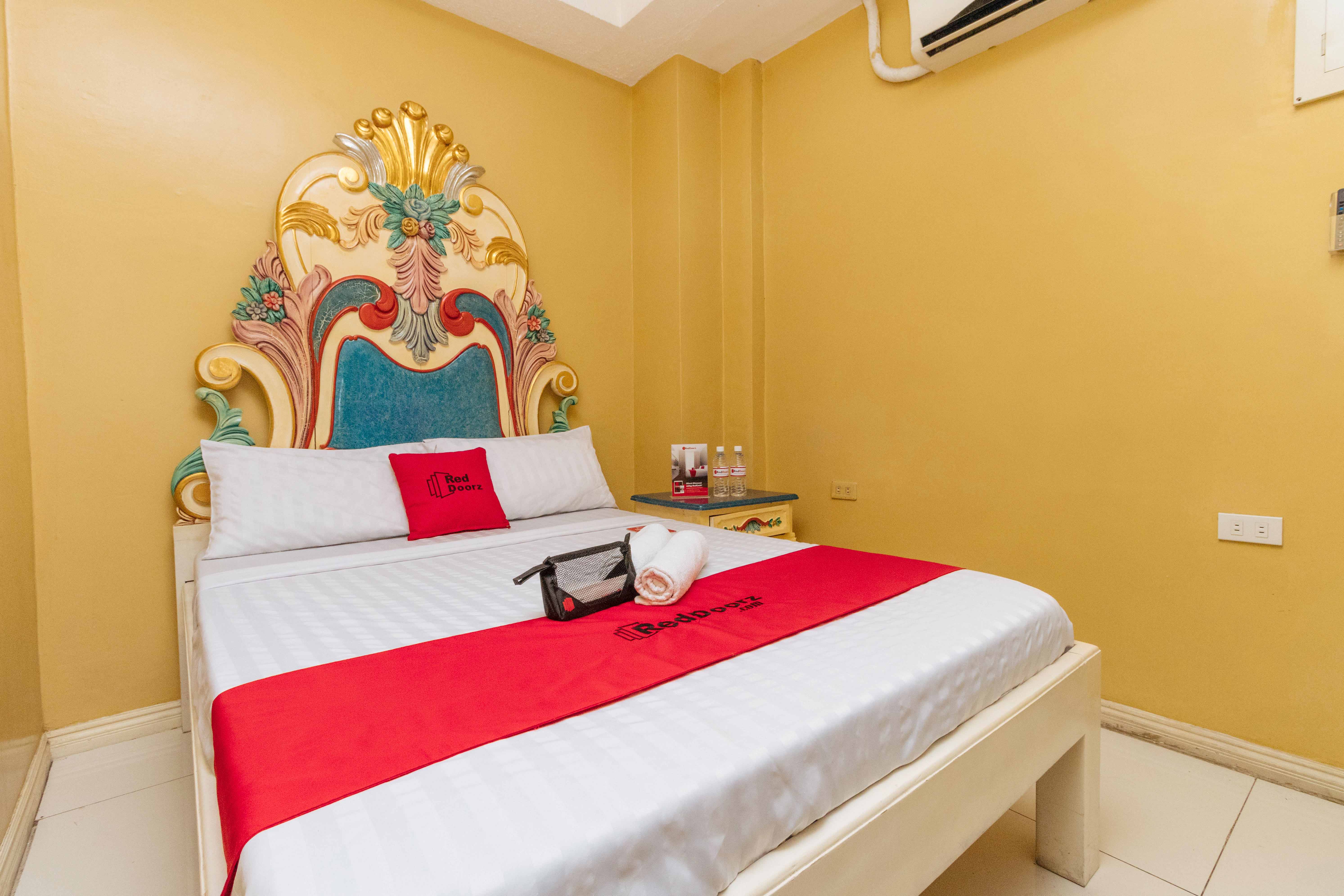 Reddoorz Near Abad Santos Station