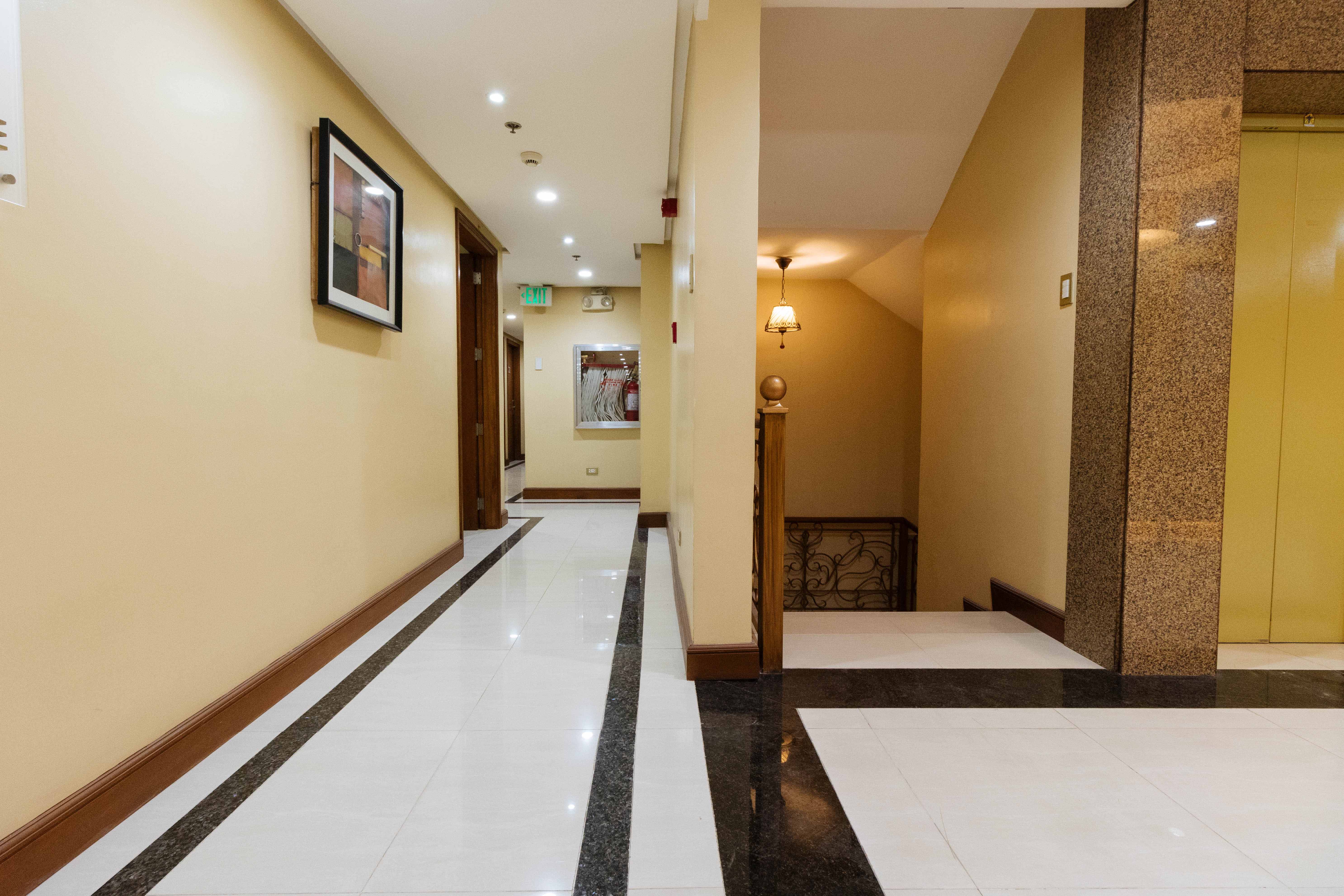 RedDoorz Plus near Vito Cruz Manila