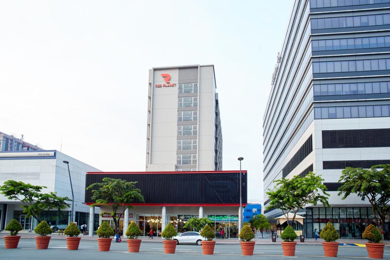 Red Planet Aseana City