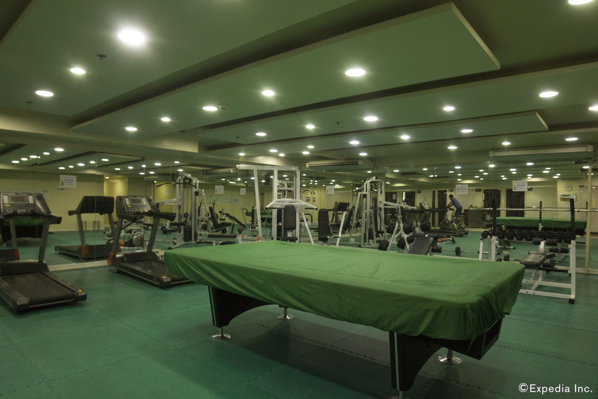 Regency Grand Suites
