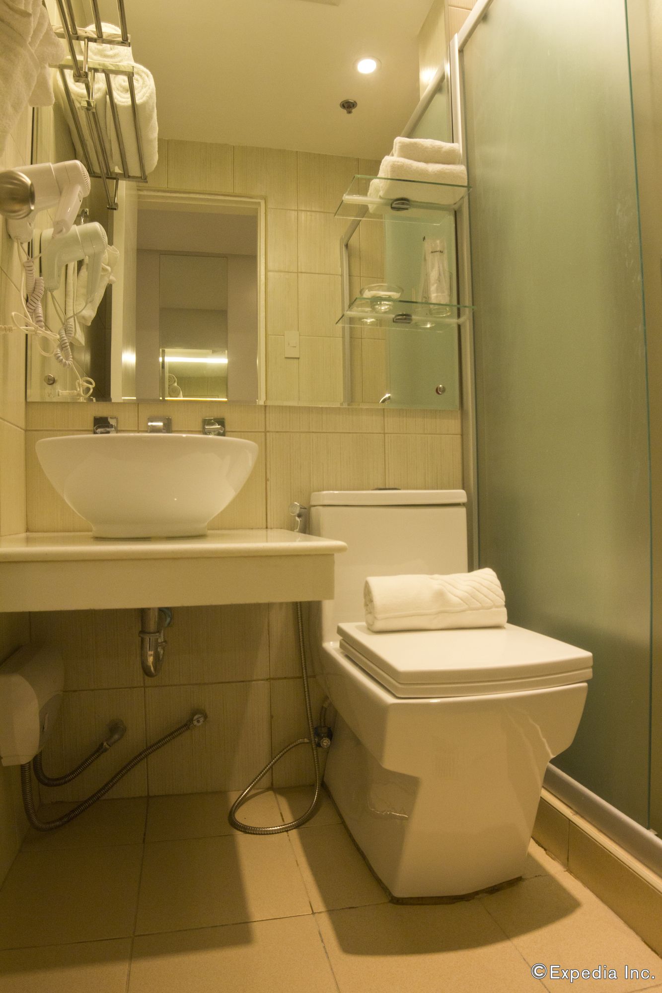 Regency Grand Suites