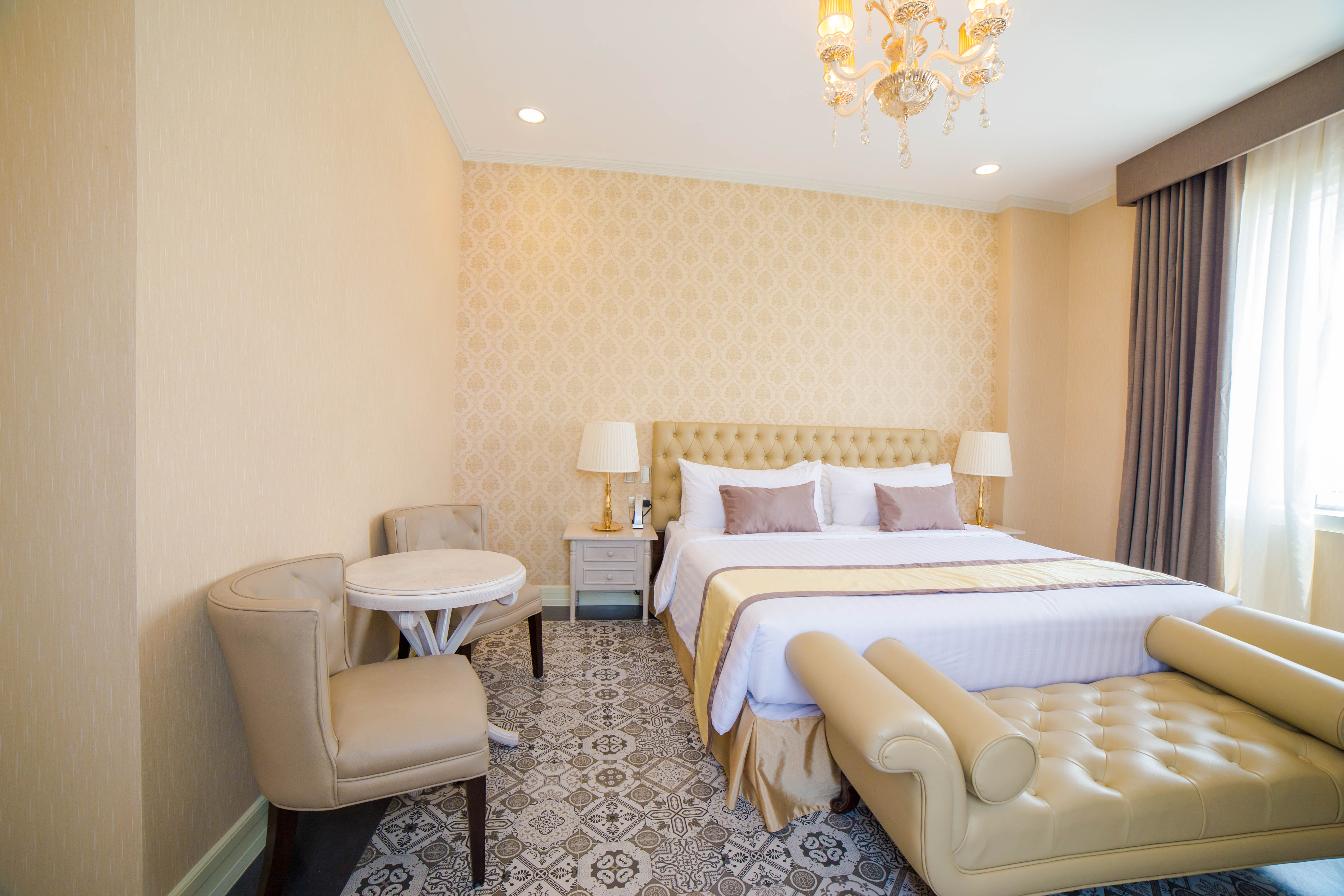 Rizal Park Hotel