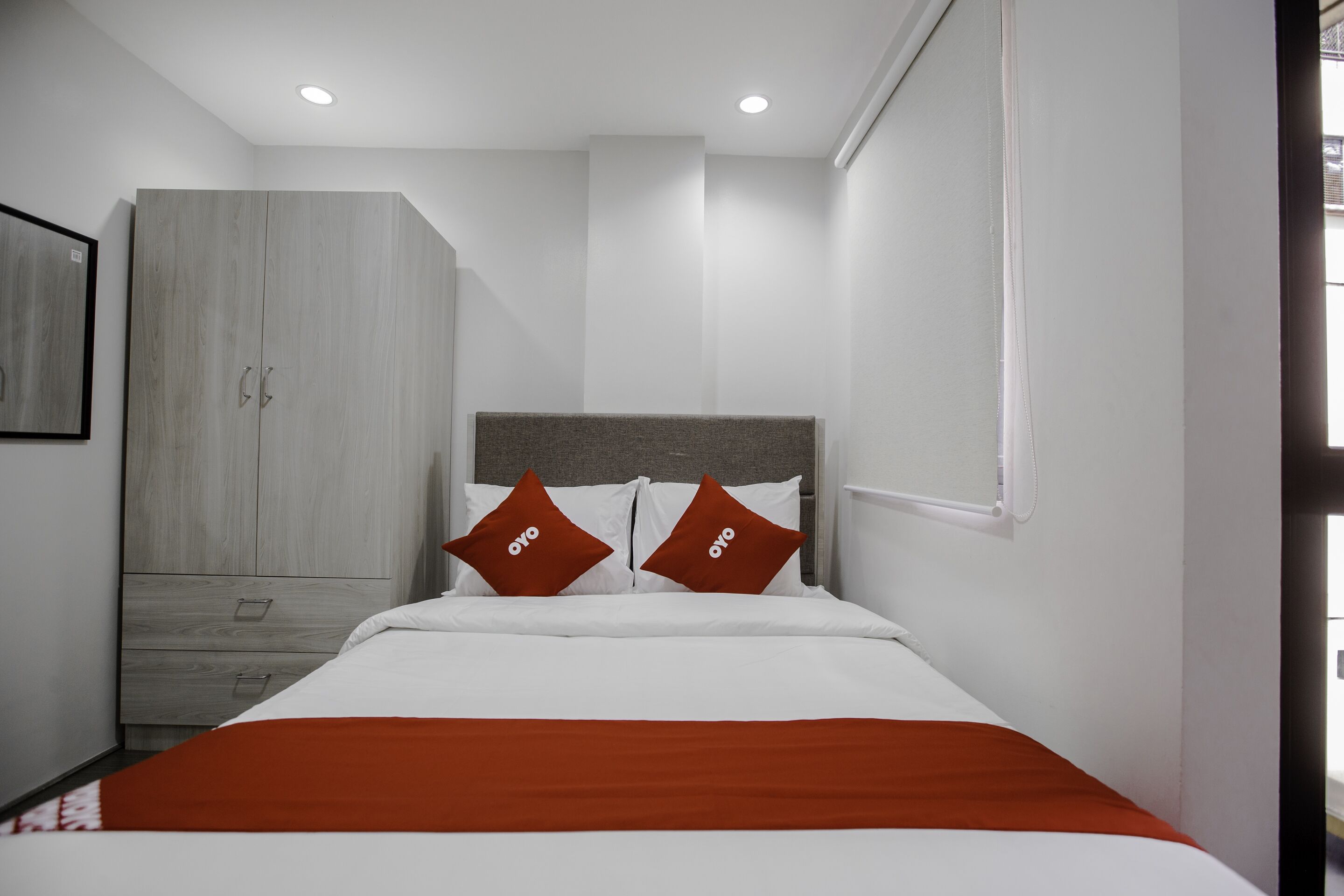 Sanchez Hotel by OYO Rooms