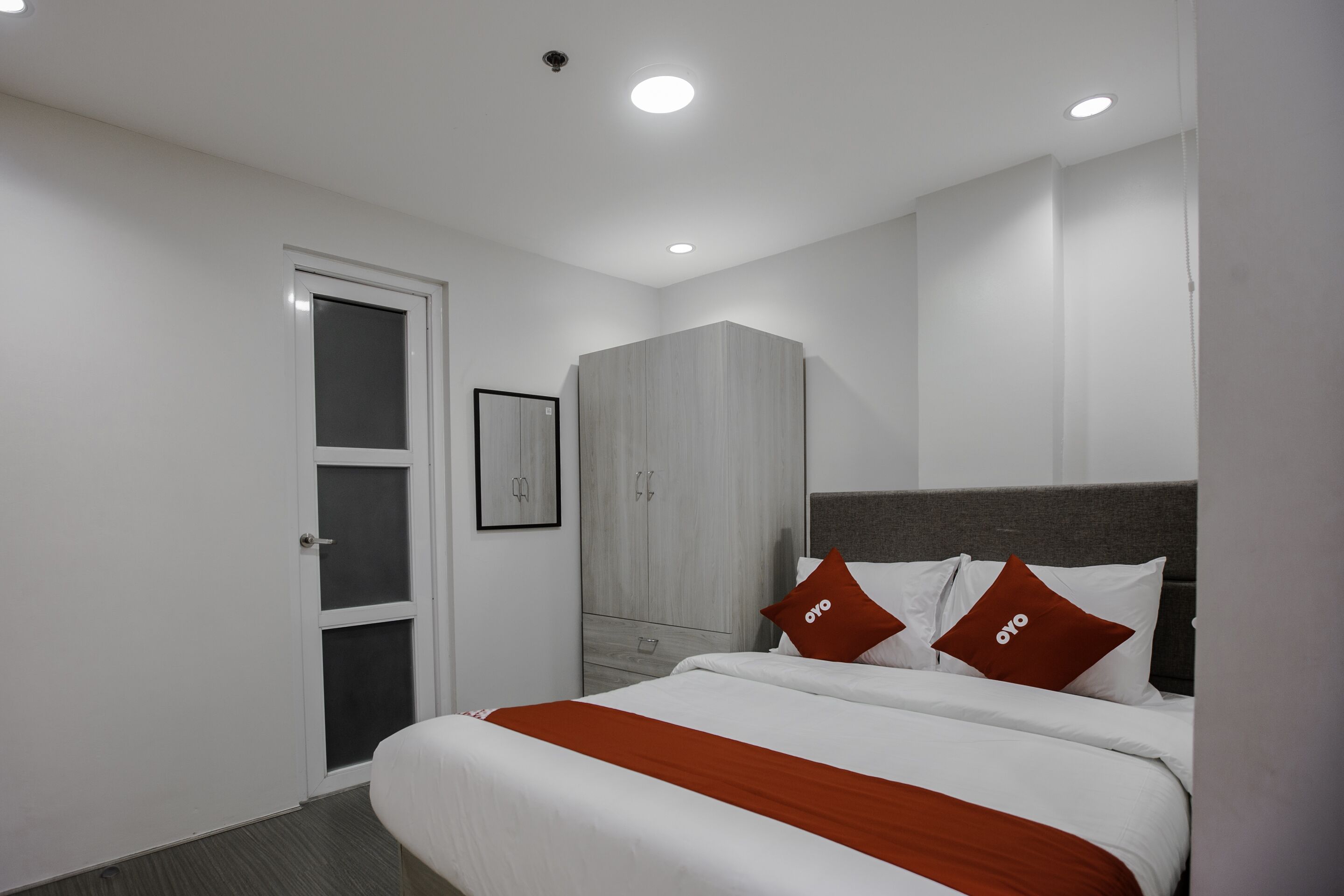 Sanchez Hotel by OYO Rooms