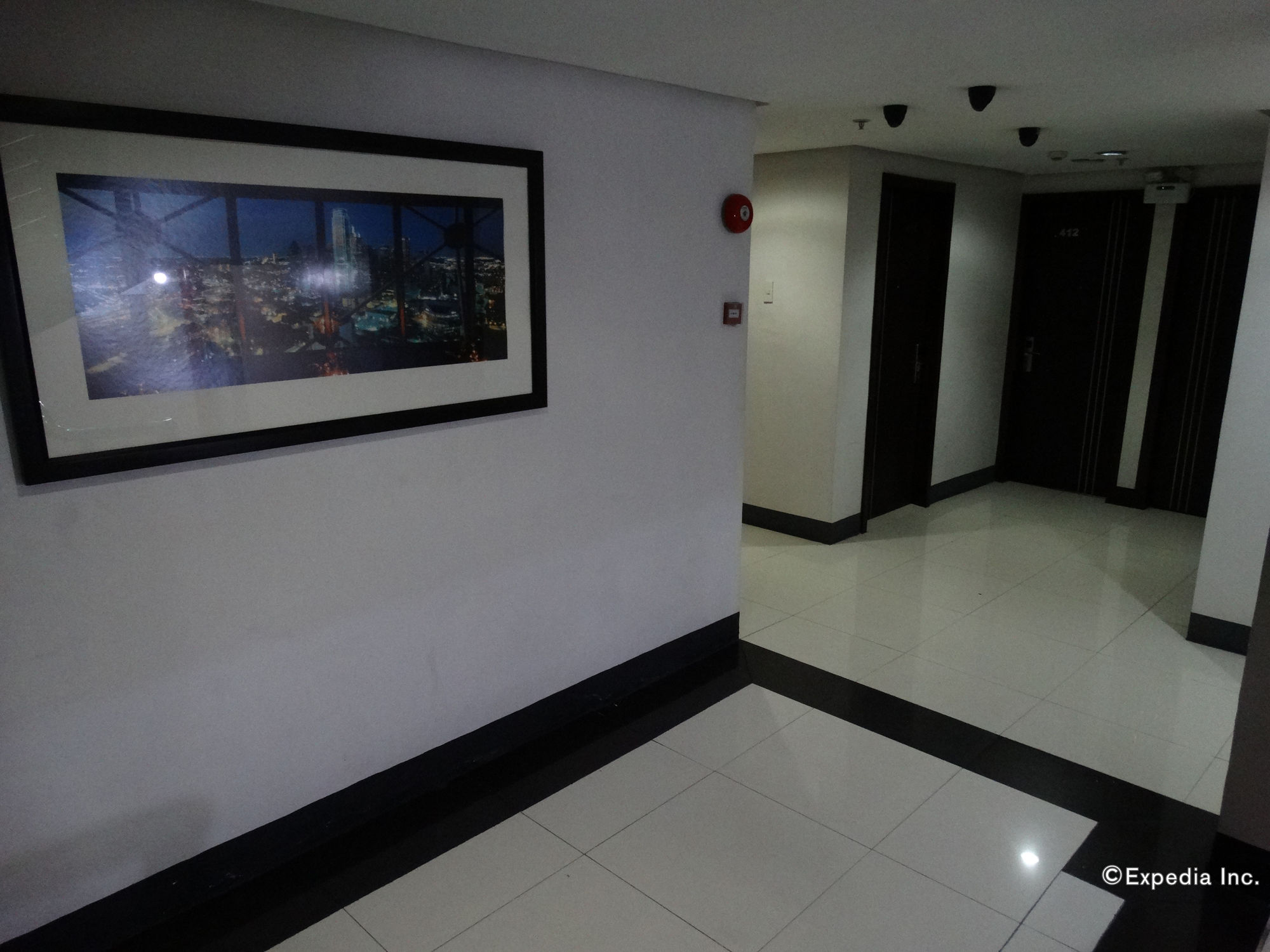 Silver Oaks Suite Hotel