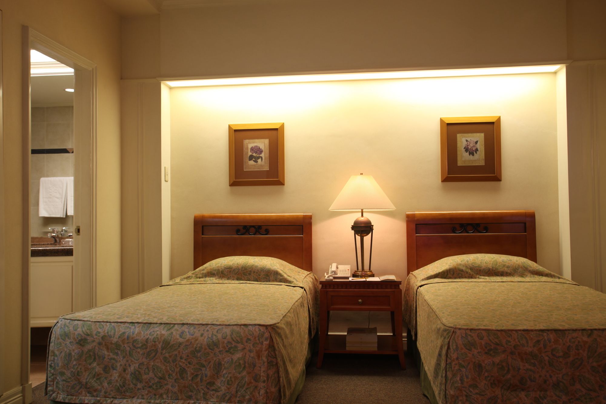 Sunny Bay Suites