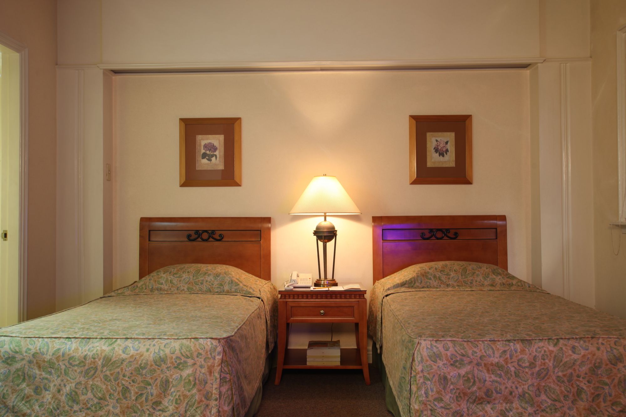 Sunny Bay Suites