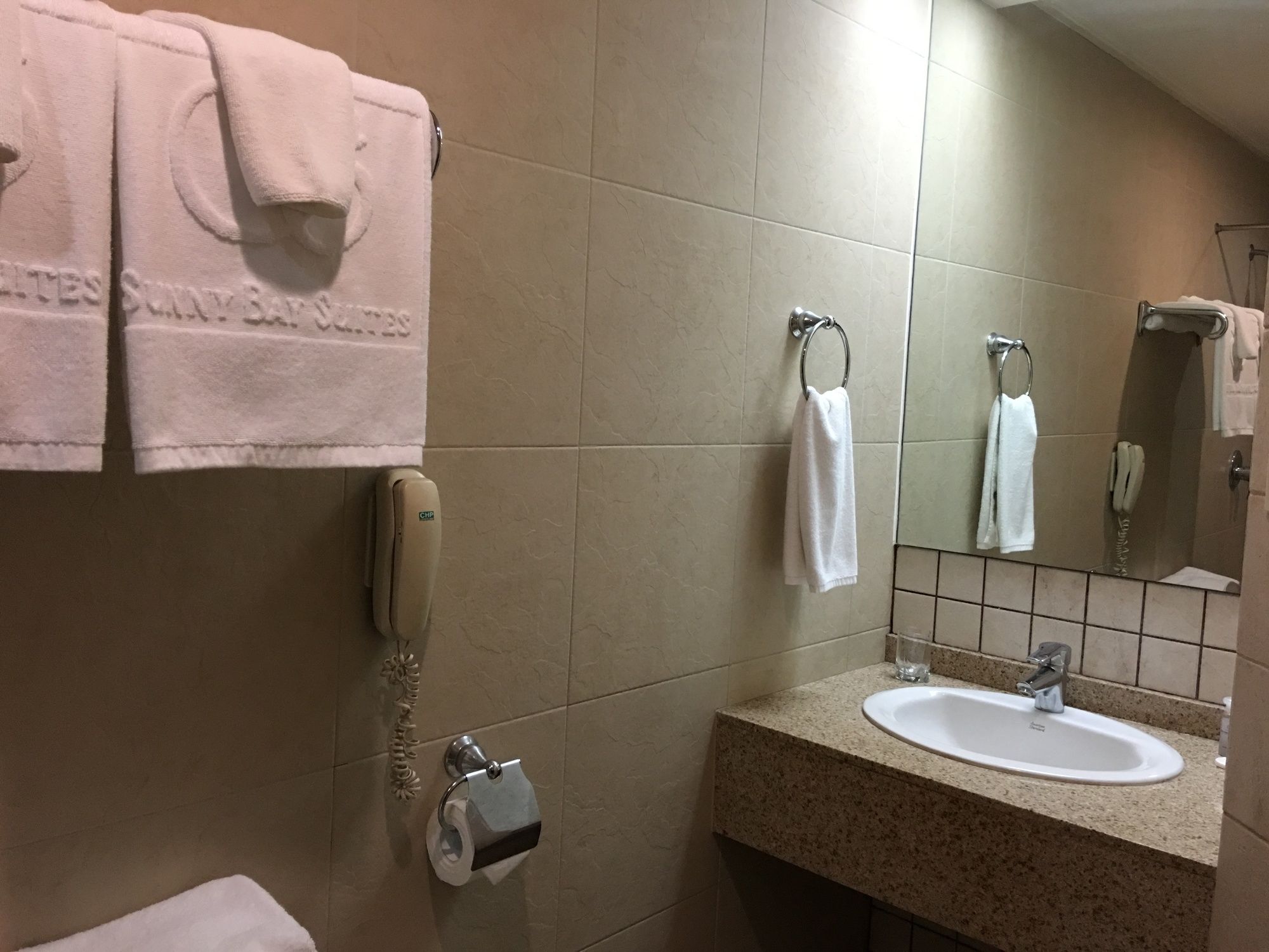 Sunny Bay Suites