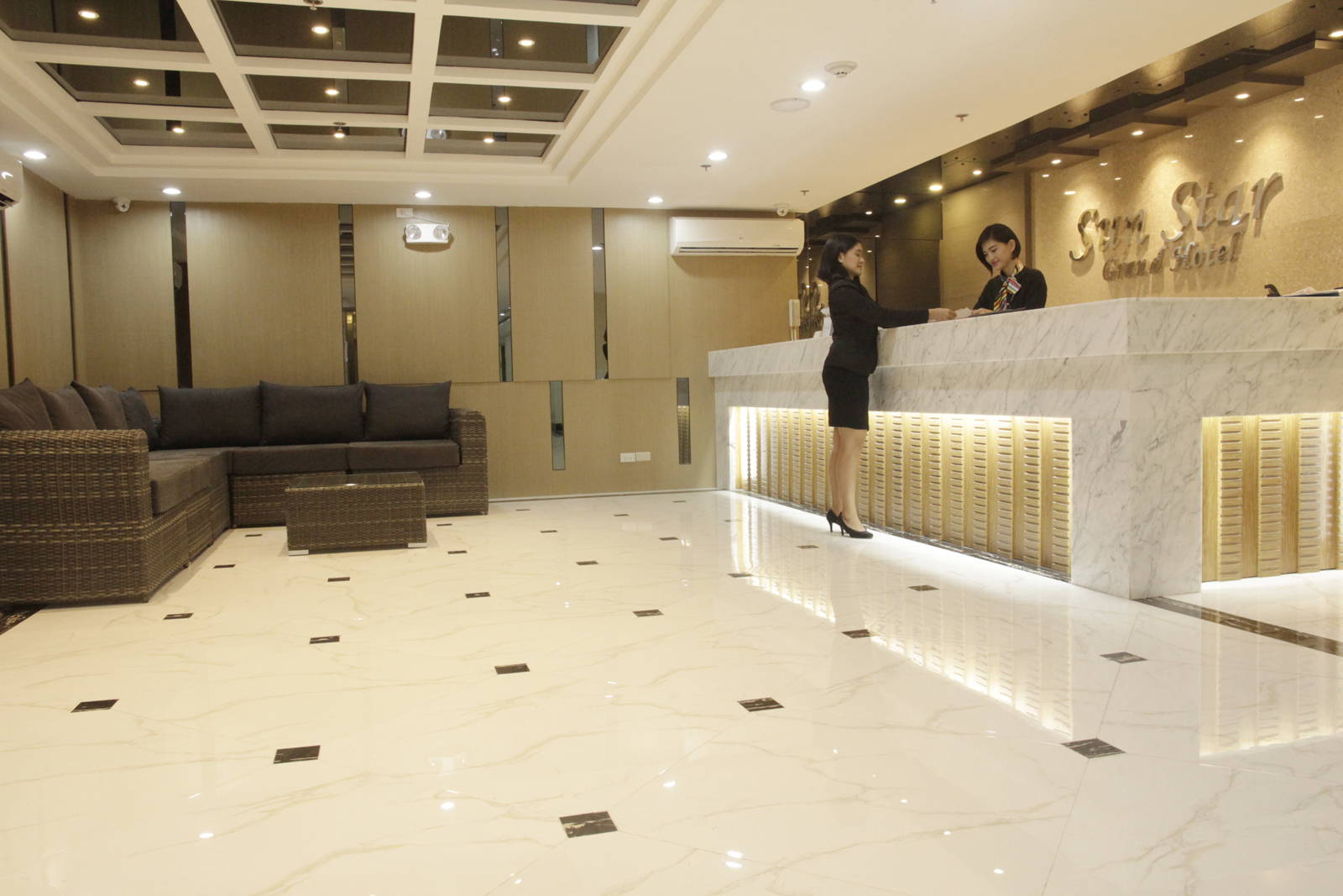 Sun Star Grand Hotel