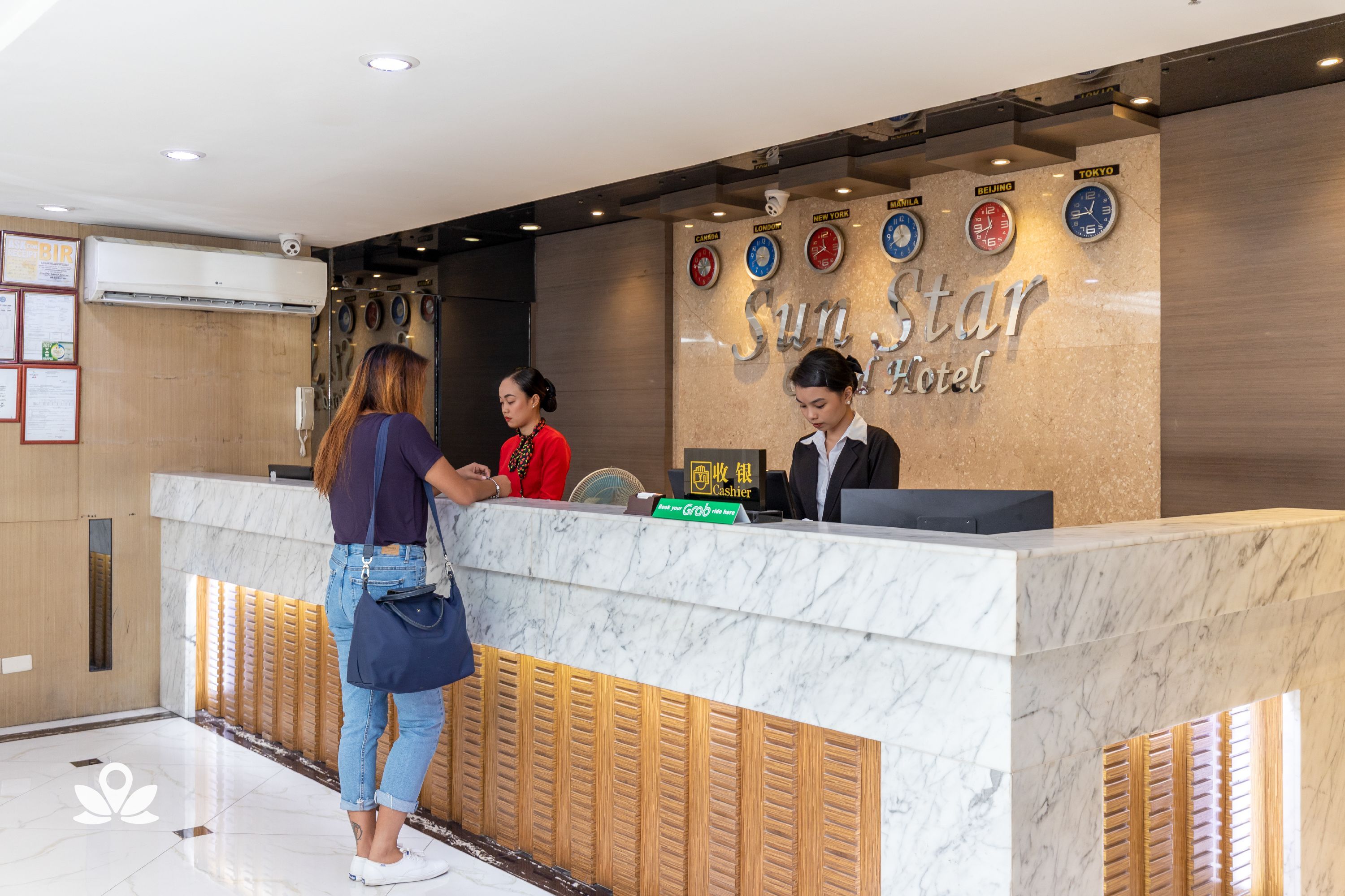 Sun Star Grand Hotel by ZEN Rooms