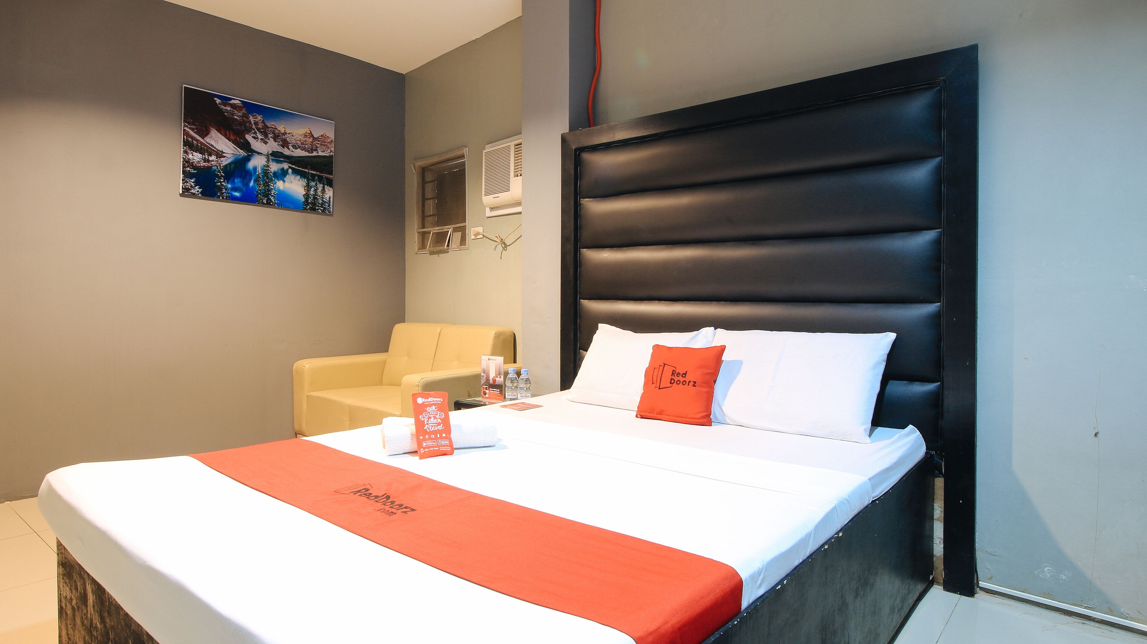 Sweet Hotel by RedDoorz
