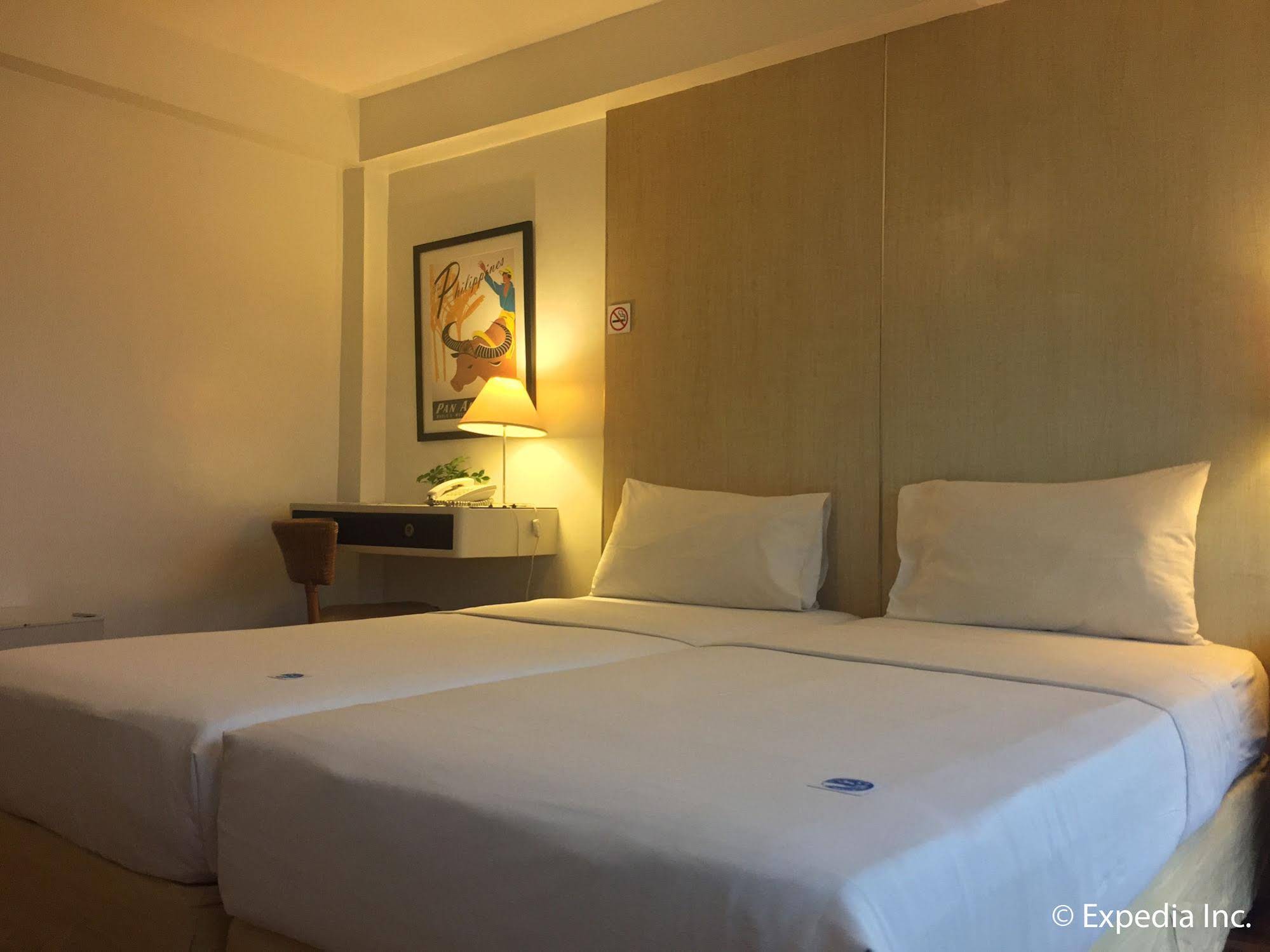 The Clipper Hotel