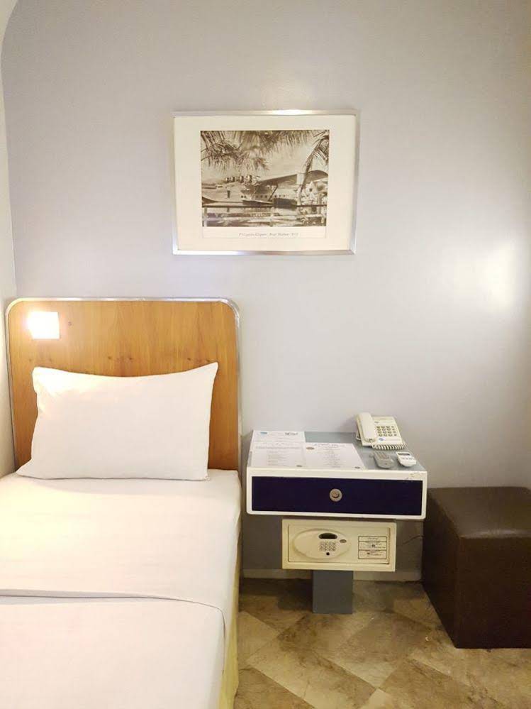 The Clipper Hotel