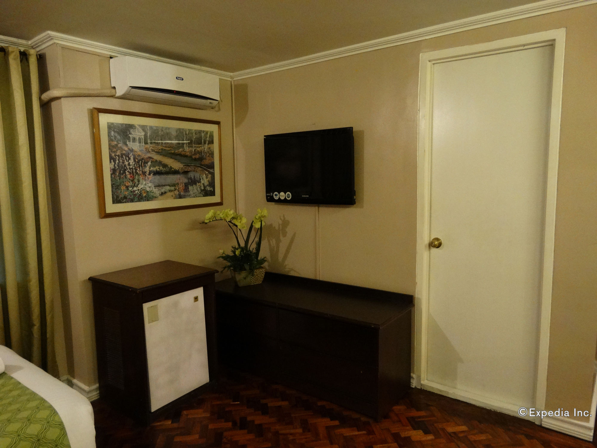The Corporate Inn Hotel