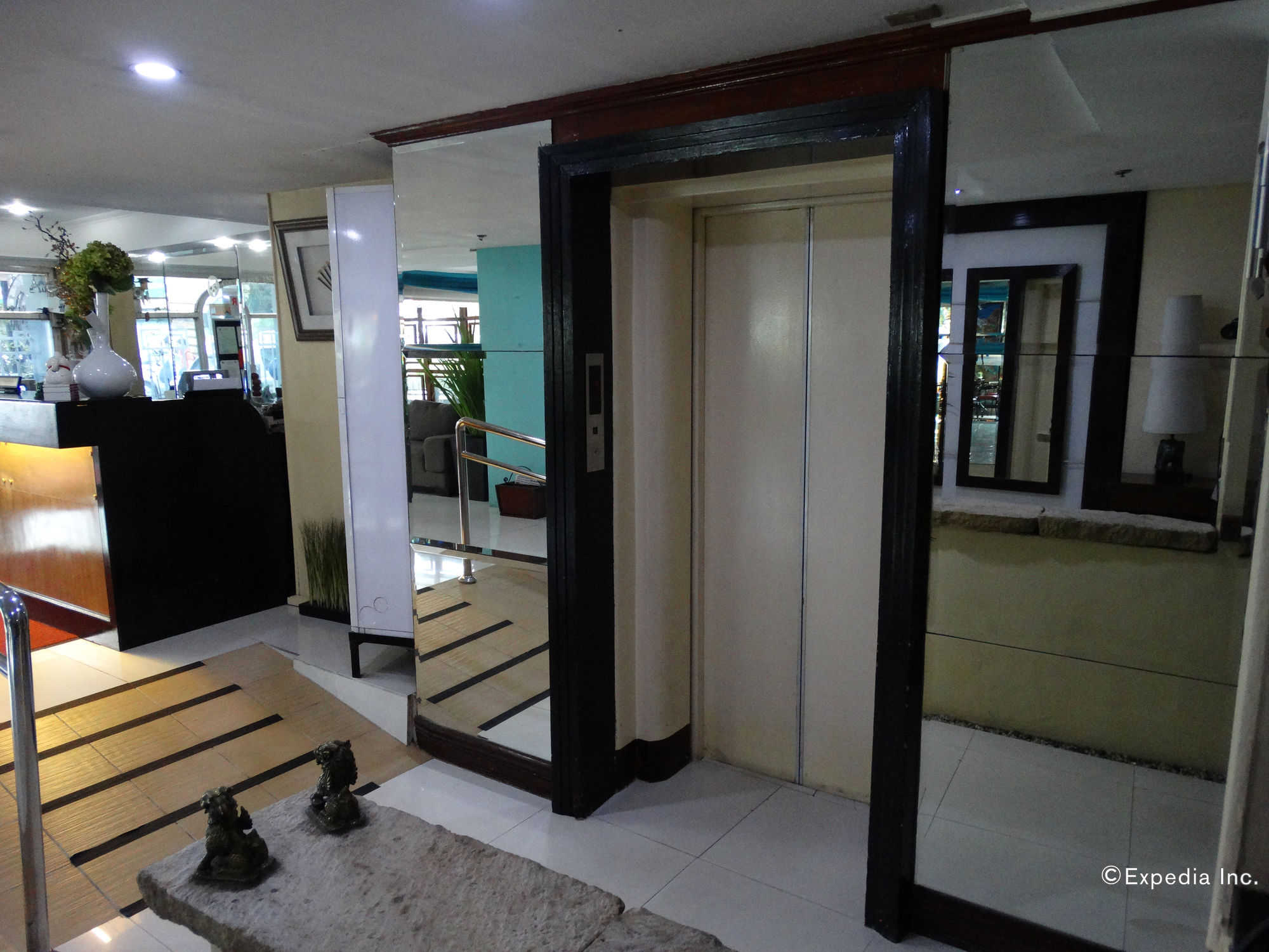 The Corporate Inn Hotel