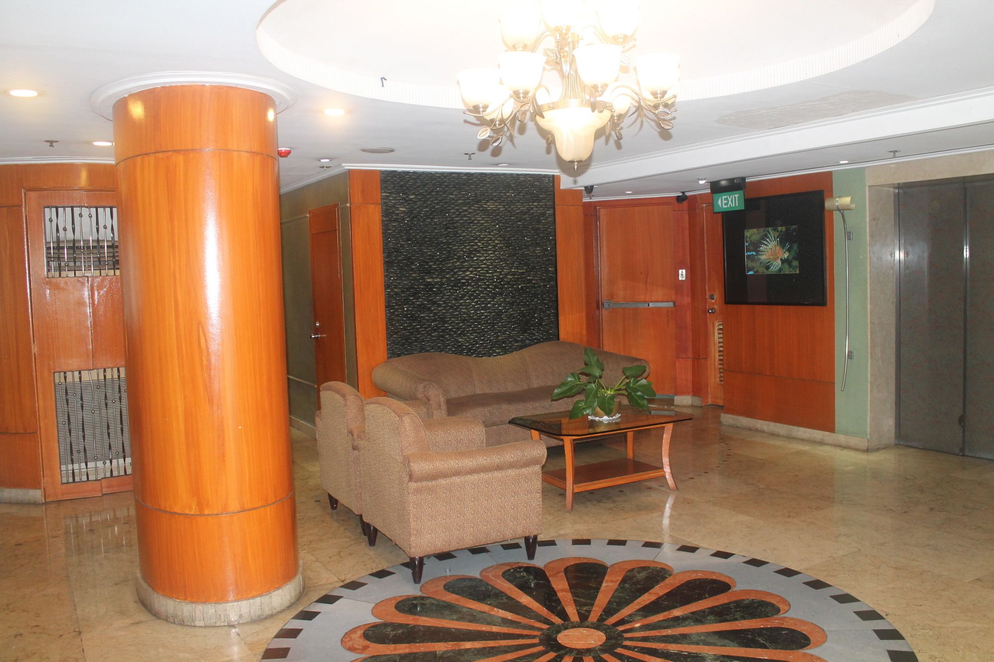 The Pearl Manila
