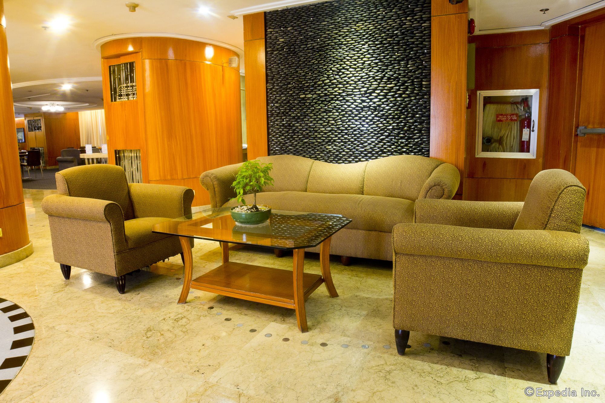 The Pearl Manila
