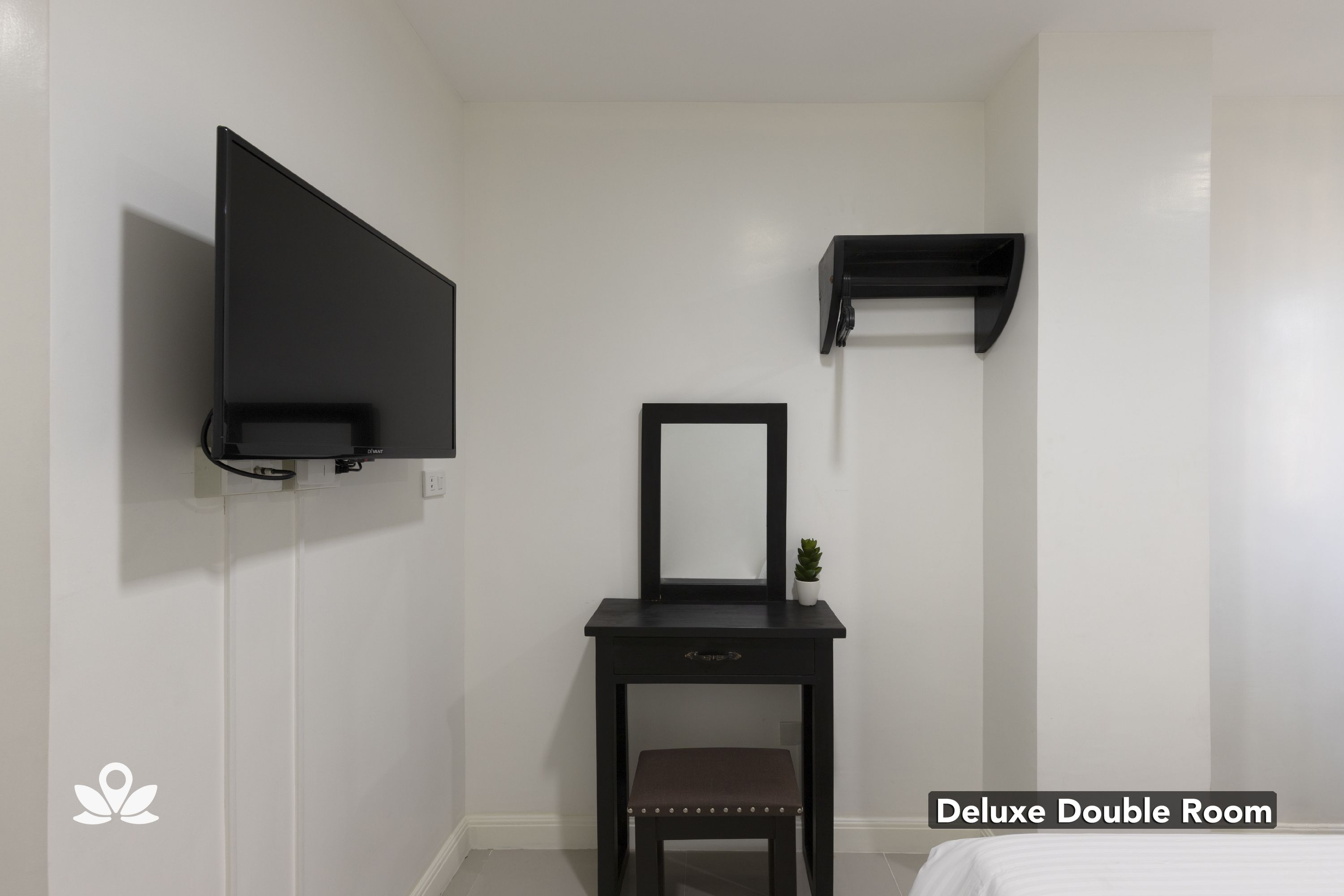 Triangle Hotel Manila By ZEN Rooms
