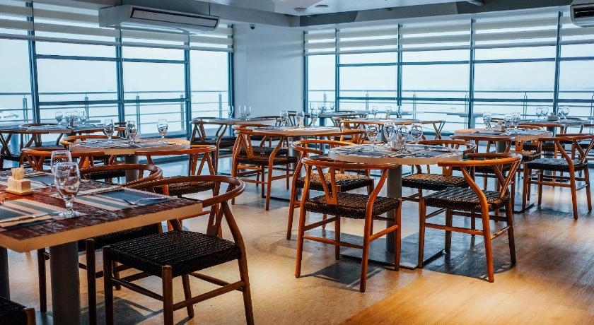 TRYP by Wyndham Mall of Asia Manila