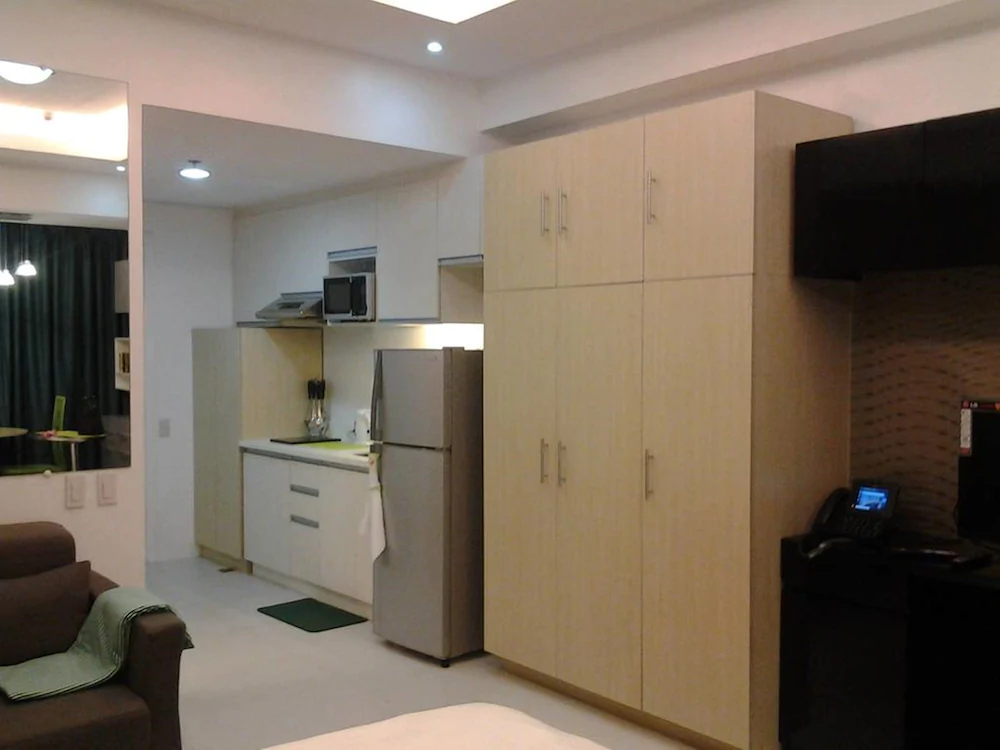 Twin Oaks Place East