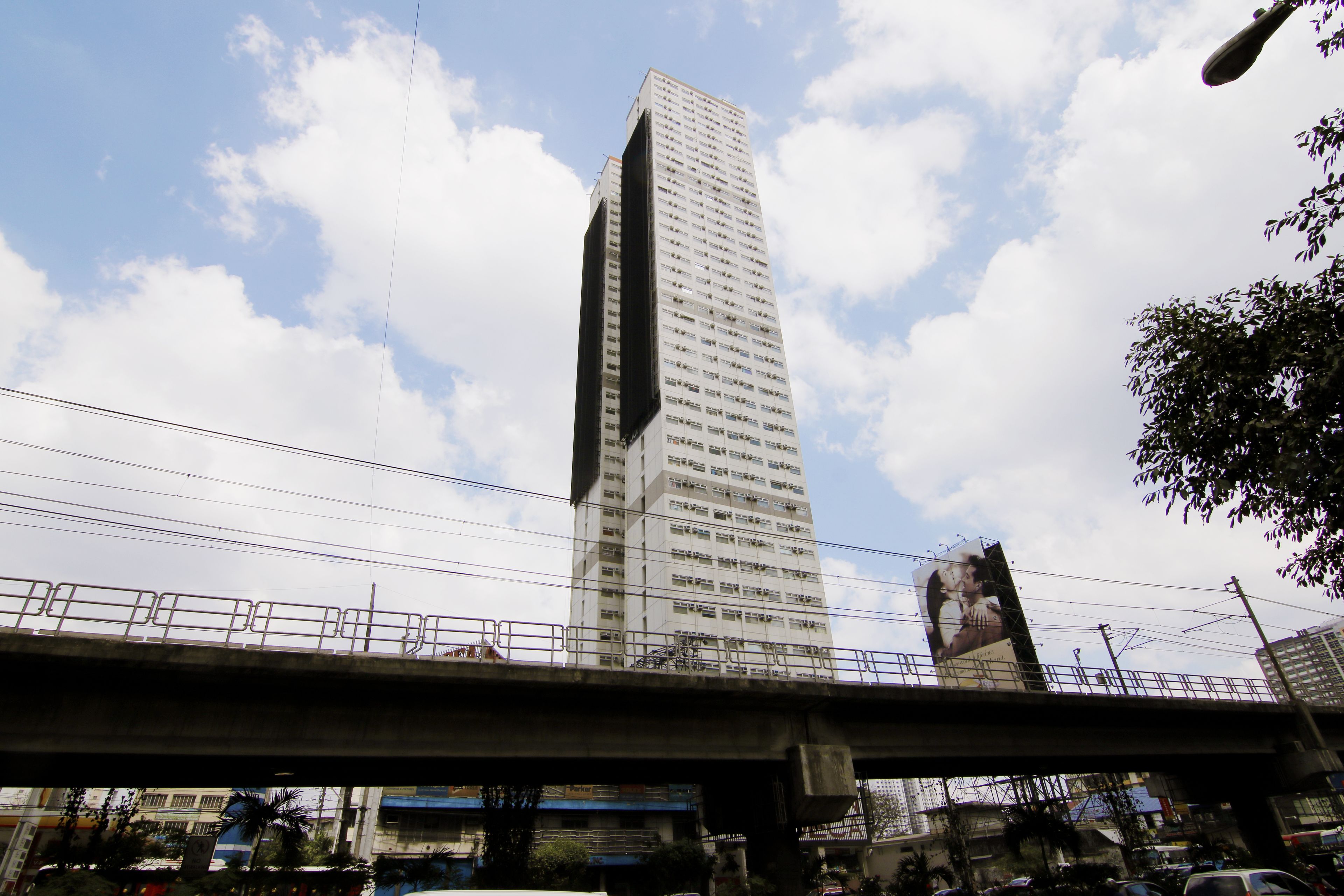 Urban Deca Tower Edsa