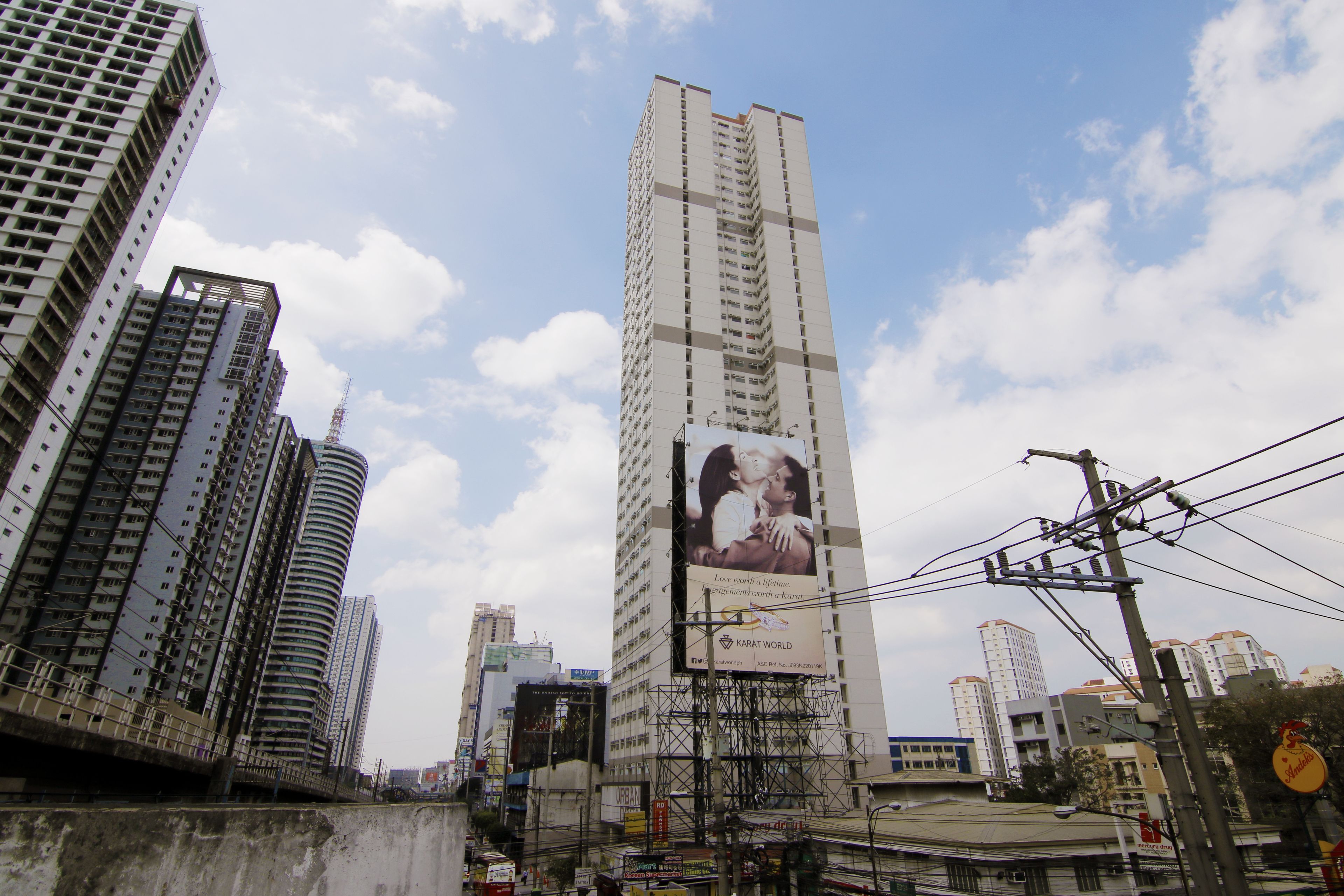 Urban Deca Tower Edsa