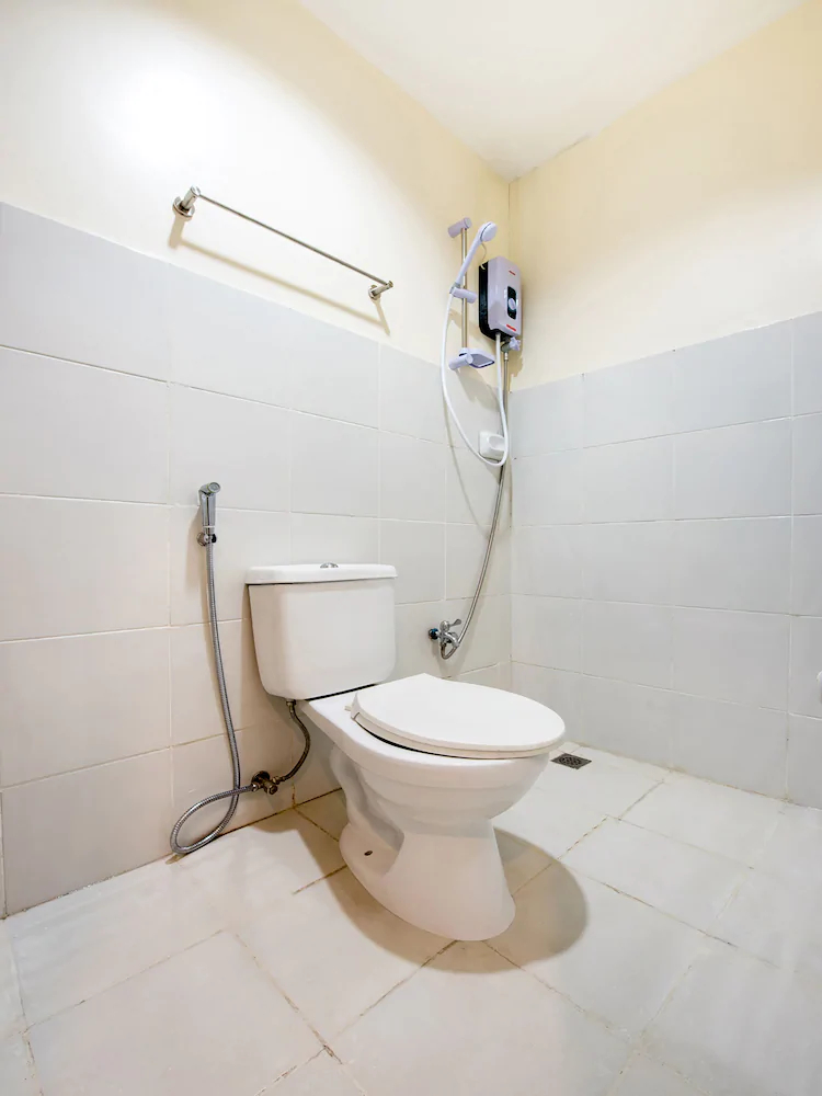 V-Cat Apartelle by OYO Rooms