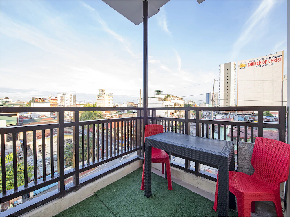 V-Cat Apartelle by OYO Rooms