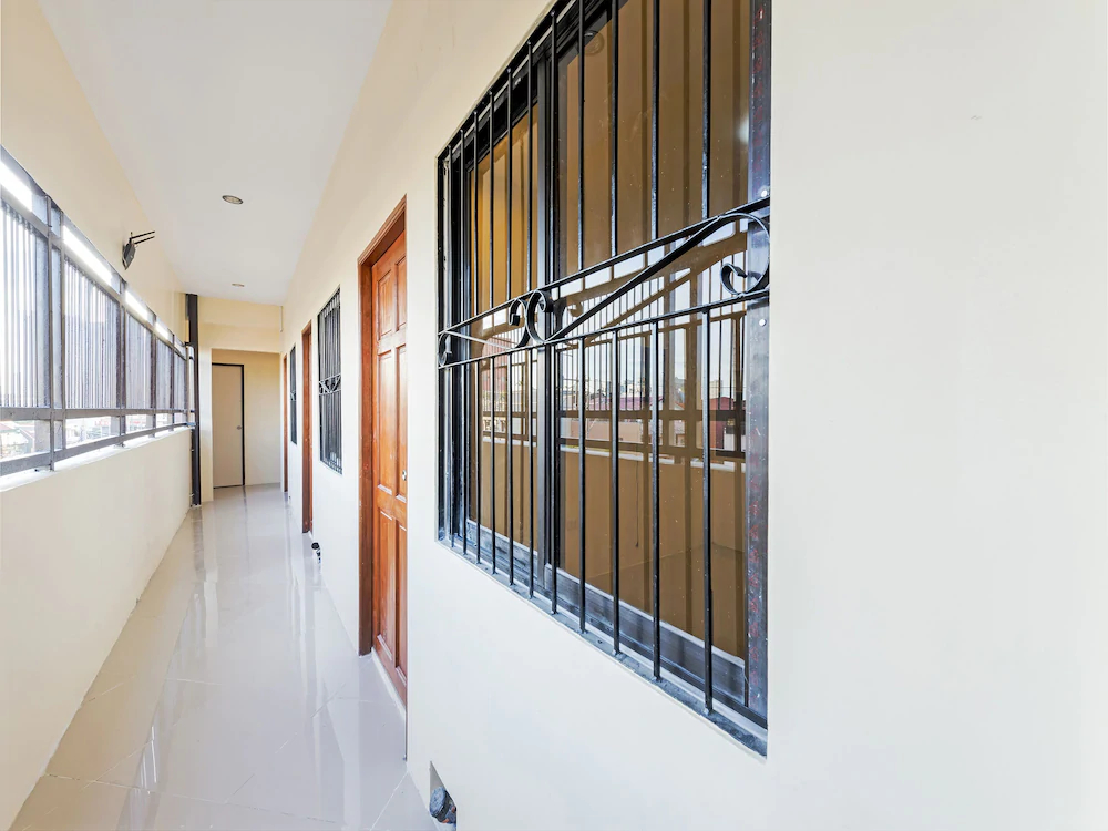 V-Cat Apartelle by OYO Rooms
