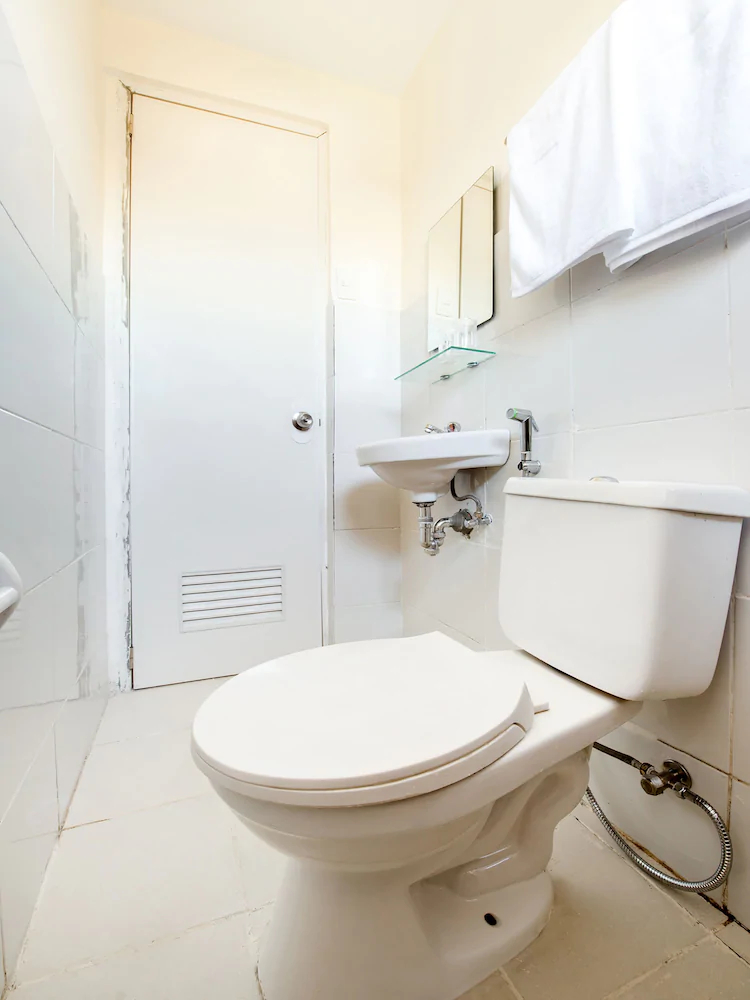 V-Cat Apartelle by OYO Rooms